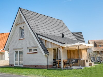 Holiday park Villa in Nieuwvliet-Bad am Strand in Nieuwvliet - Holiday park