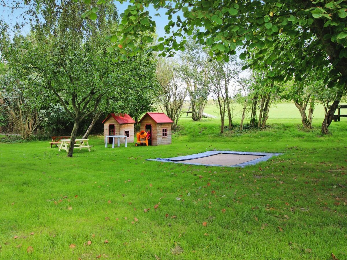 Holiday house Ferienhaus in Mirow für 9 Personen - Outdoor photo 4