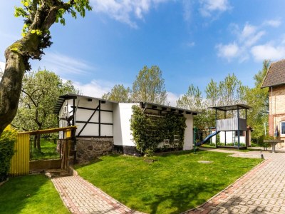 Apartment Familienfreundliches Haus mit Garten - Outdoor photo 11