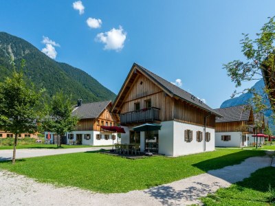 Holiday park Modern Chalet in Obertraun with Terrace in Dachstein - Salzkammergut - Holiday park