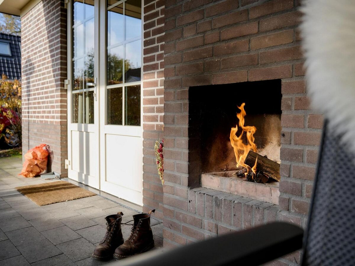 Holiday park Villa in Netherlands with Spacious Garden - Outdoor photo 2