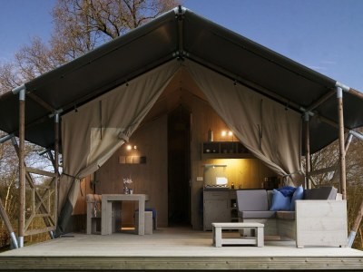 Holiday park Safari-Zelt in den Niederlanden mit Terrasse - Holiday park