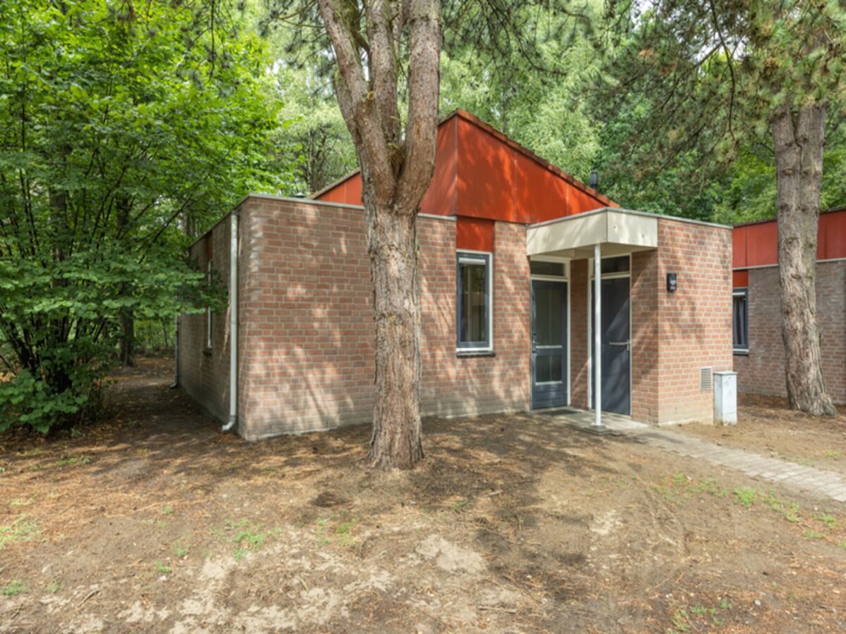 Holiday park Bungalow in Weerterbergen with Garden & Fireplace