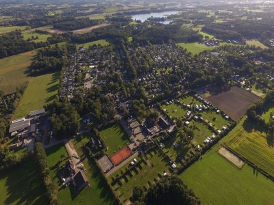 Holiday park Charmanter Gartenurlaub - Outdoor photo 2