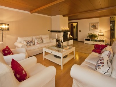 Holiday apartment In the apartment building Astl - Features photo 5