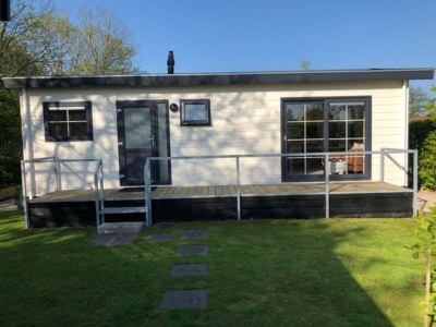 Holiday park Chalet in Wiringherlant near the Coast in Wieringen - Holiday park