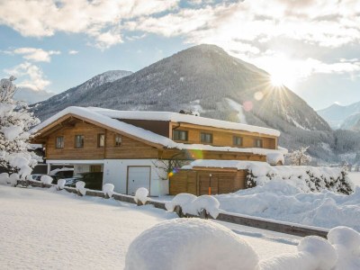 Holiday park Chalet in Neukirchen mit Bergblick - Outdoor photo 2