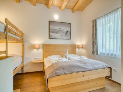 Holiday park Chalet in Neukirchen mit Bergblick - Features photo 14