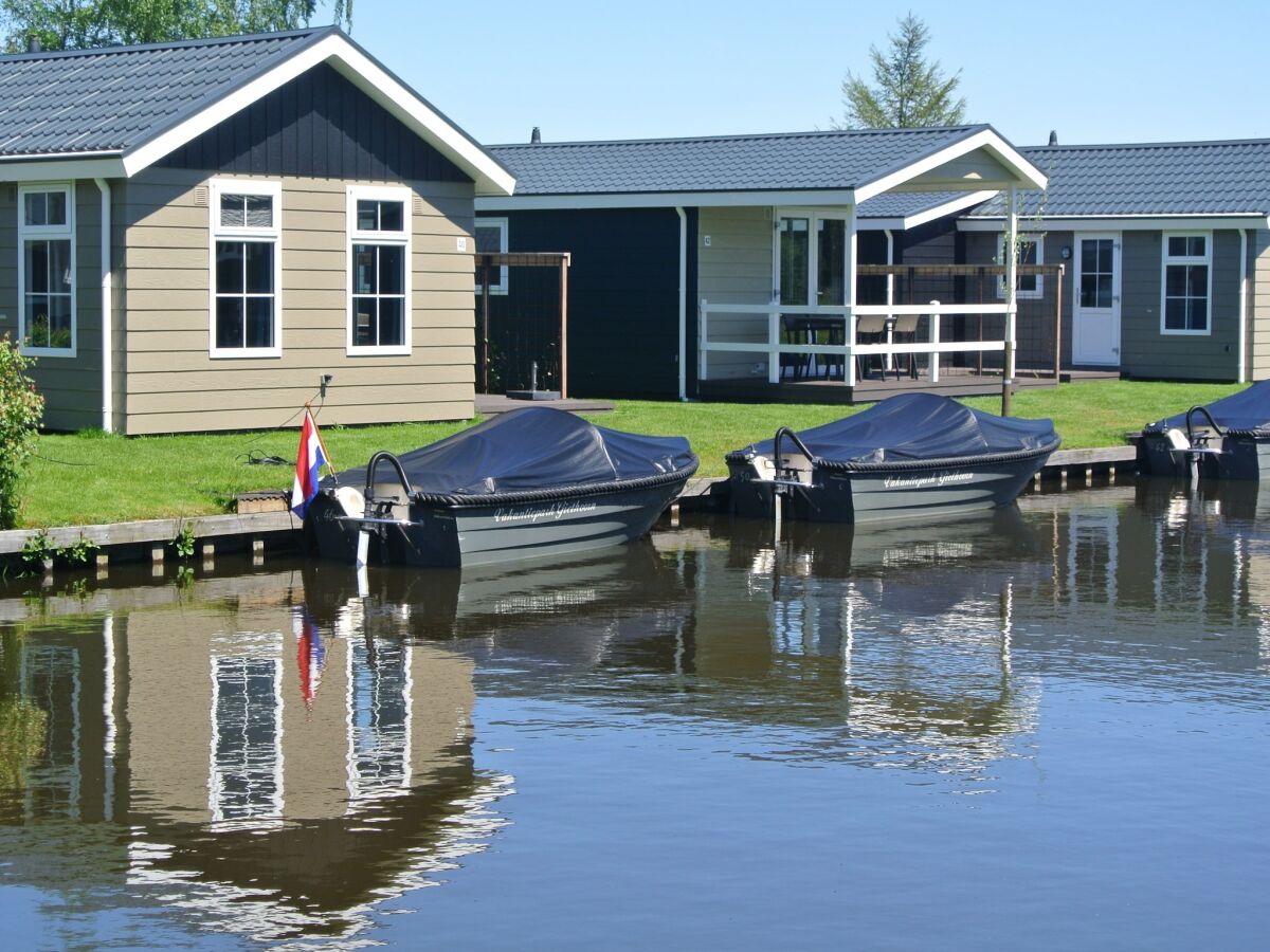 Holiday park Lakeside Cottage with Boat - Outdoor photo 5