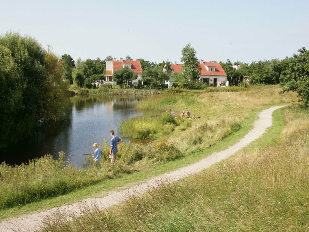 Holiday park Ferienhaus in Holland mit großem Garten - Outdoor photo 2