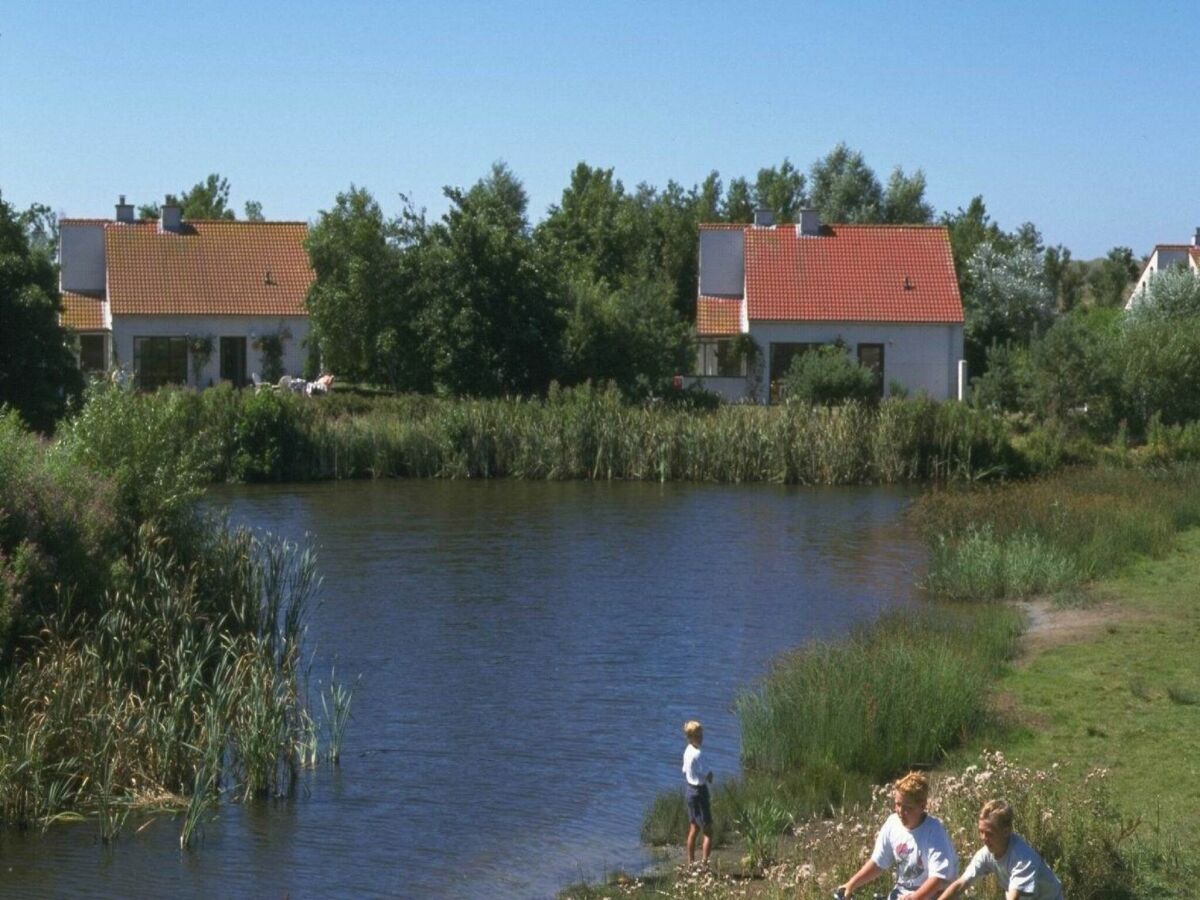 Holiday park Ferienhaus in Holland mit großem Garten - Outdoor photo 4