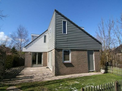 Holiday park Chalet in Texel by the Dunes & Water - Outdoor photo 3