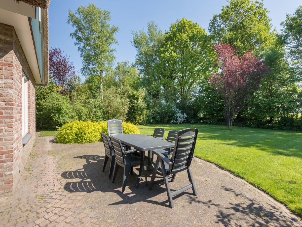 Holiday park Spacious Nature Villa, Paasloo - Outdoor photo 2