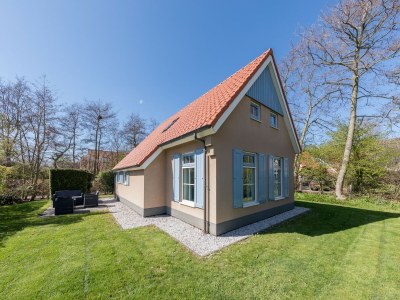 Holiday park Spacious Farmhouse Near Beach in De Koog - Holiday park