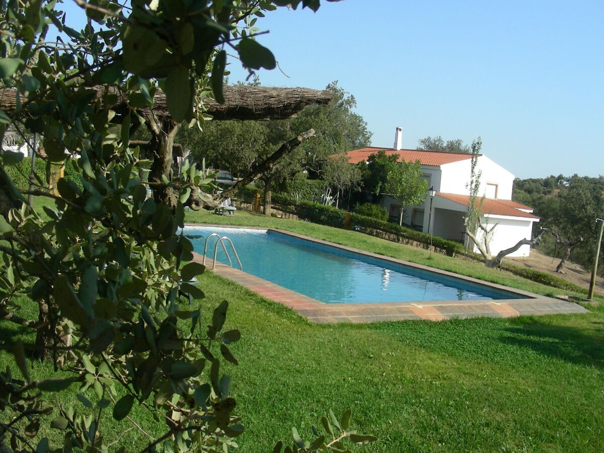 Holiday park Ferienhaus in Tajo mit Pool und Terrasse