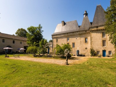 Holiday park Schloss in Chaleix mit Pool und Aussicht - Outdoor photo 5