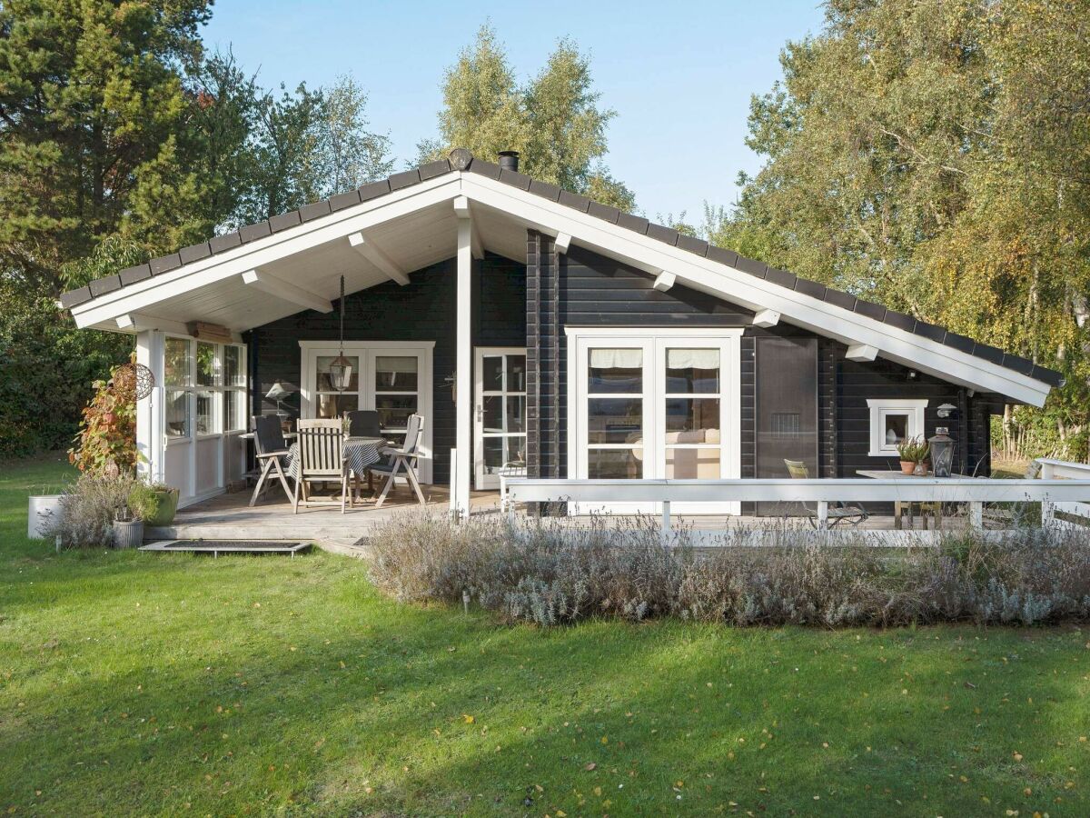 Holiday house 6 Personen Ferienhaus in Væggerløse-By Traum