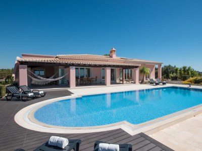 Villa Villa Monte dos Agostos in Santa Bárbara de Nexe - Villa
