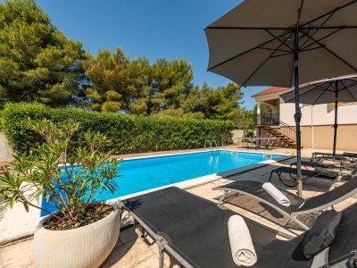 Holiday house Holiday house Tina with jacuzzi and pool - Outdoor photo 7
