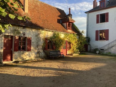 Holiday house Charming Home by River Allier - Outdoor photo 8