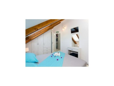 Apartment Mali Skoj Apartment - Two-Bedroom Apartment with Sea View - Features photo 12
