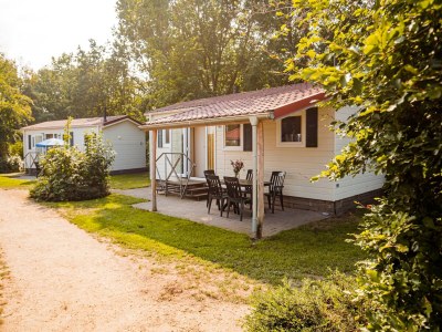 Holiday park Chalet am Seeufer mit Terrasse - Outdoor photo 2
