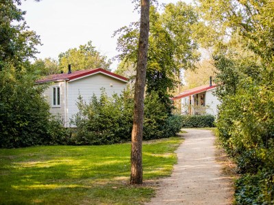 Holiday park Chalet am Seeufer mit Terrasse - Outdoor photo 8