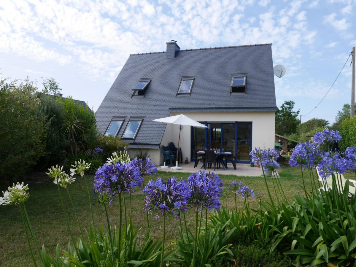 Holiday house Holiday Home in Plouneour near Sandy Beach