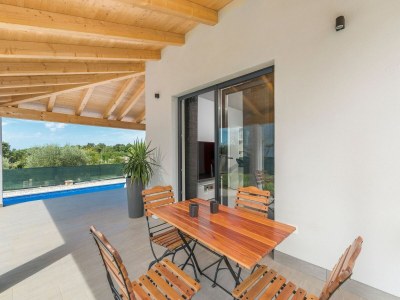 Holiday house Villa in Novigrad mit Pool und Strandnähe - Outdoor photo 3