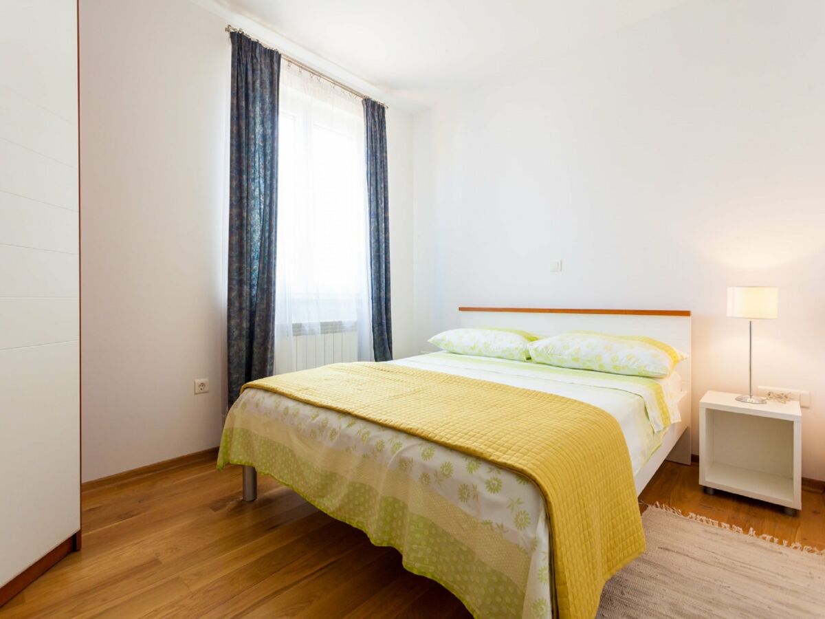 Apartment Spacious Apartment in Vantacici near Sea - Features photo 3