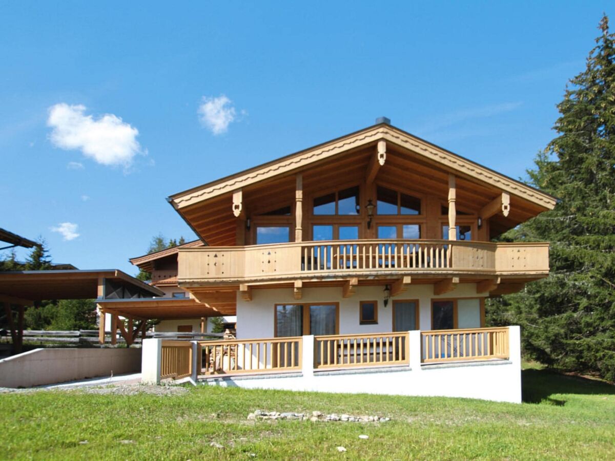 Chalet Chalet in Königsleiten with Wellness & Alps View