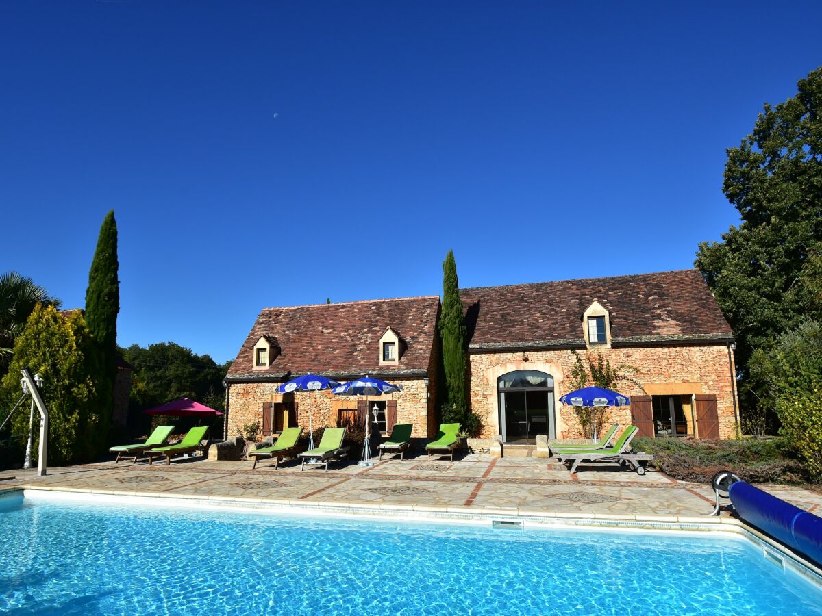 Holiday house Schönes Ferienhaus mit beheiztem Pool
