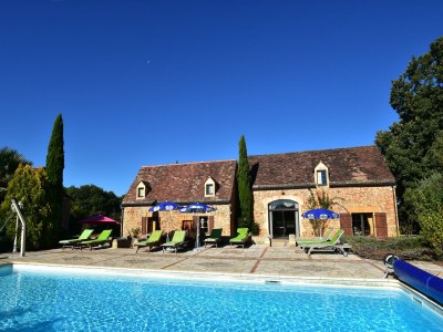 Holiday house Schönes Ferienhaus mit beheiztem Pool in Lot - Holiday house