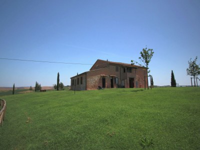 Farmhouse Rustic Tuscan Farmhouse - Outdoor photo 9