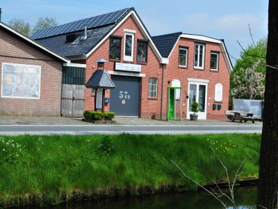 Apartment Shed 57b in an old flour mill in Haulerwijk - Apartment