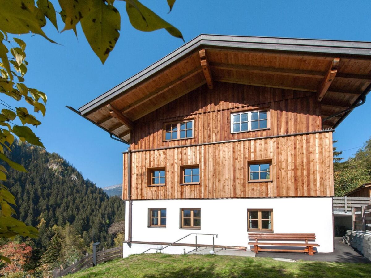 Apartment Rustikaler Hof in Tirol mit Bergblick