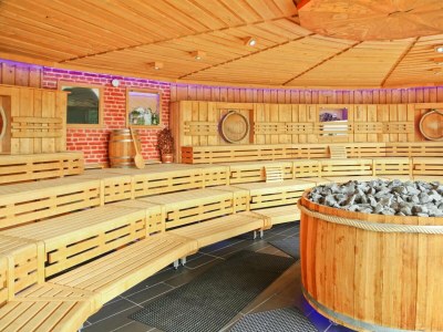 Holiday house Holiday home with sauna in Mistelgau-Obernsees - Outdoor photo 26