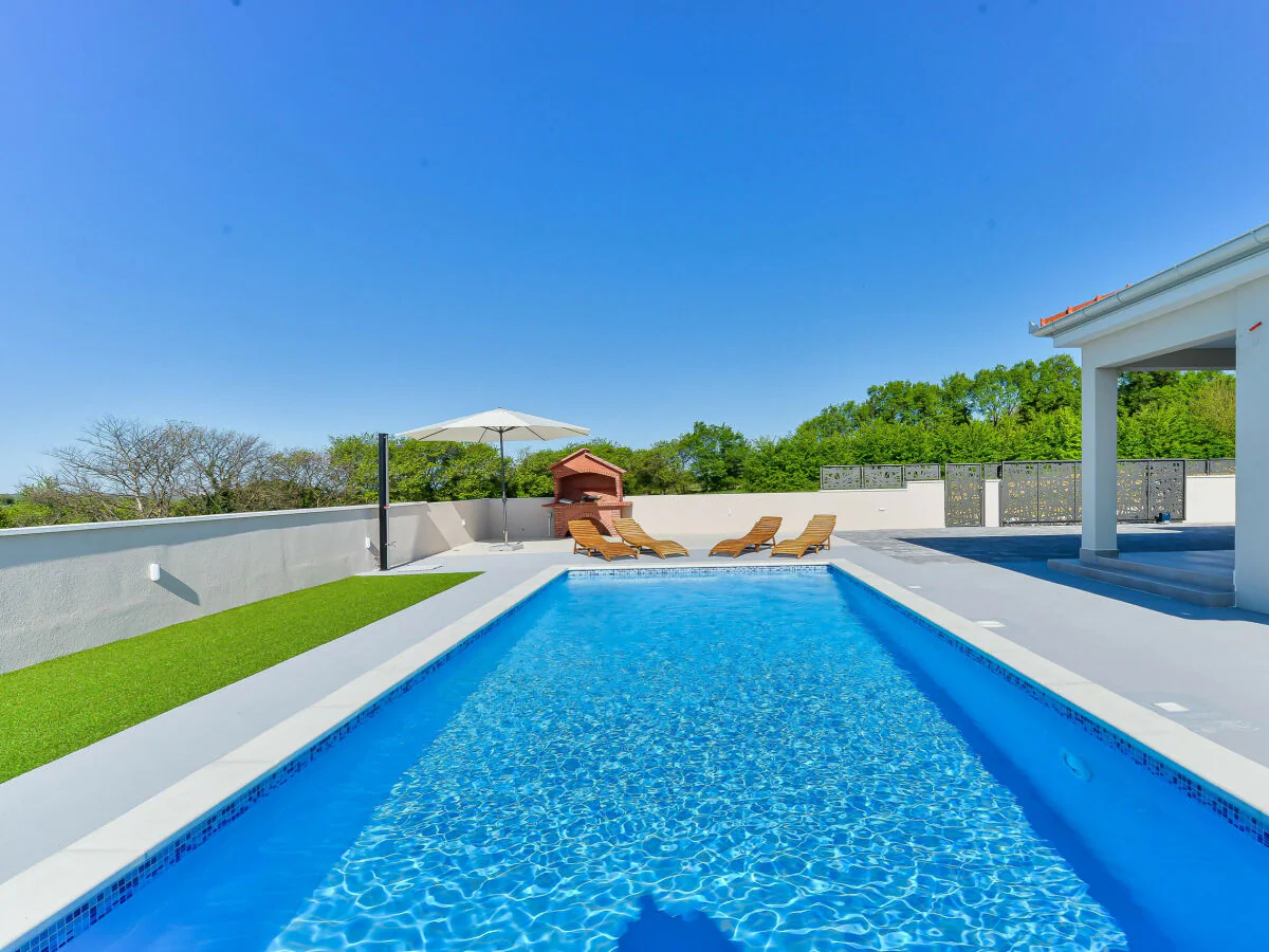 Holiday house Holiday House Casia with pool