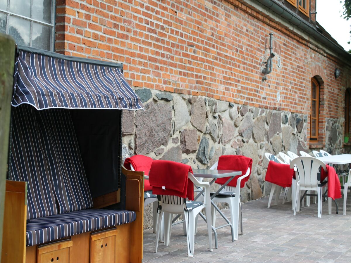 Cottage Landhaus in Gressow mit Terrasse - Outdoor photo 4