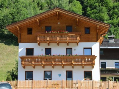 Apartment Chalet in Neukirchen bei Wildkogel Arena - Outdoor photo 3