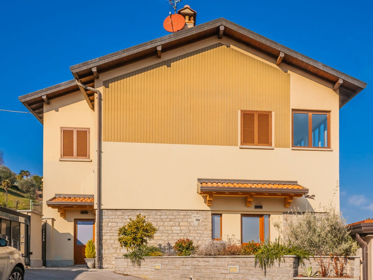 Apartment La Baia