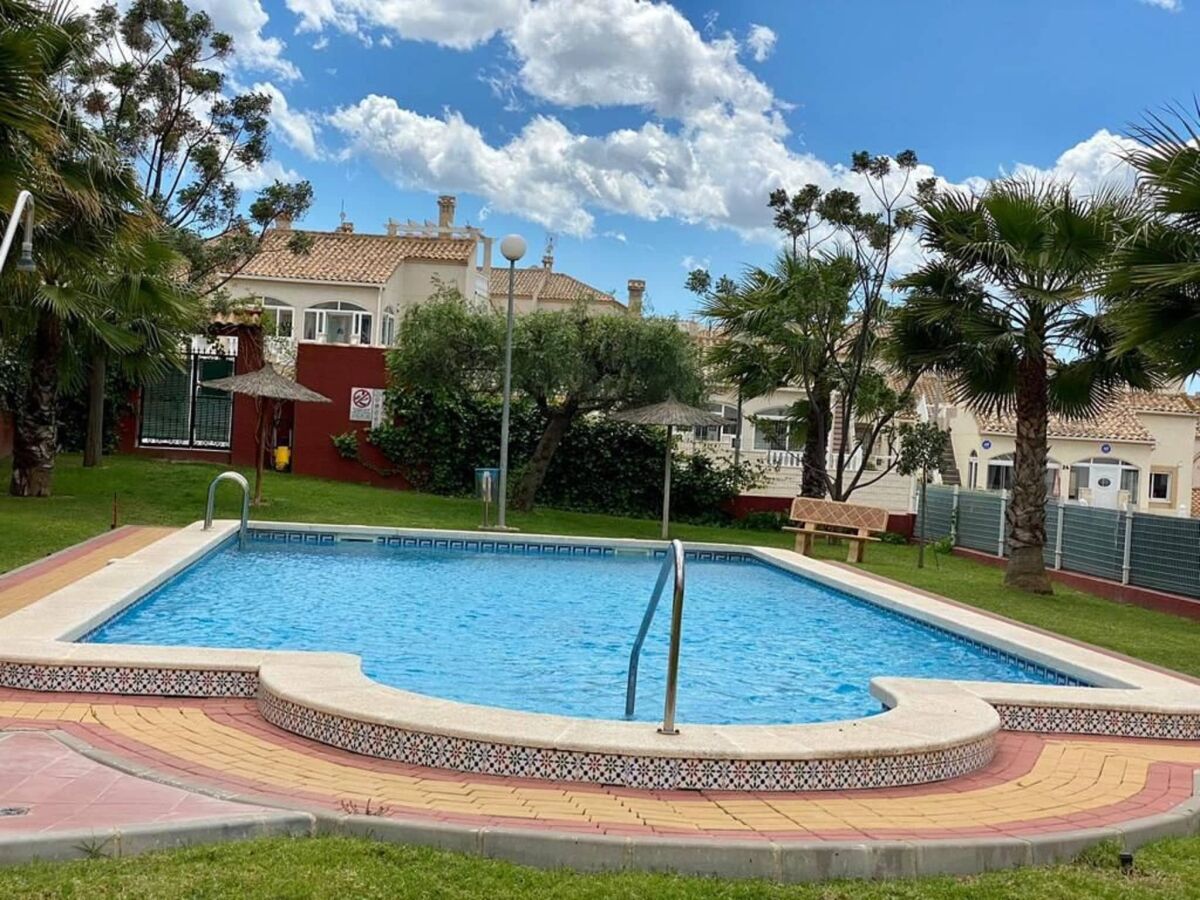 Holiday house Haus in Torrevieja nahe Strand & Pool