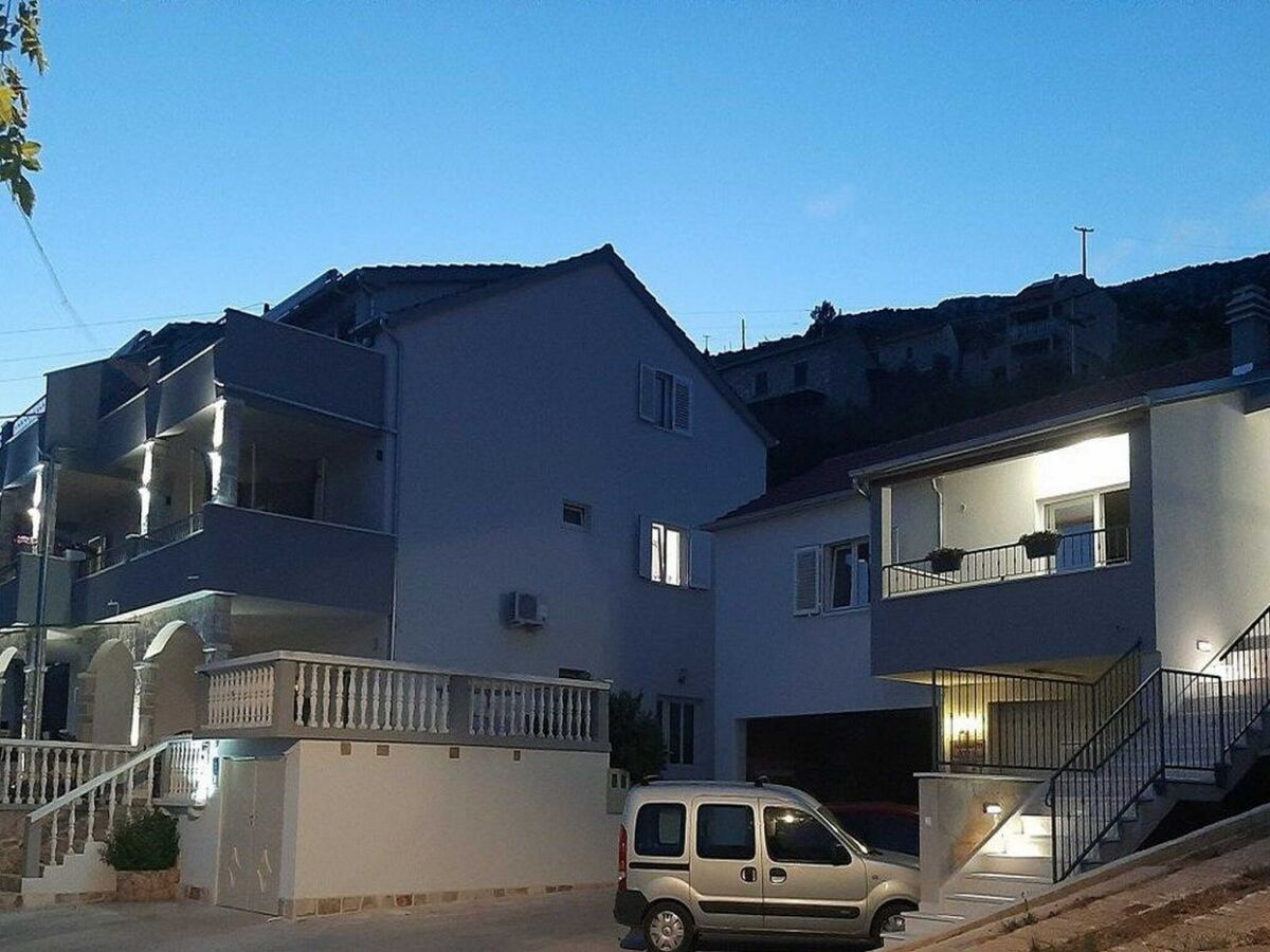 Apartment Apartments Dobrila - One Bedroom Apartment with Terrace - A1 - Outdoor photo 5