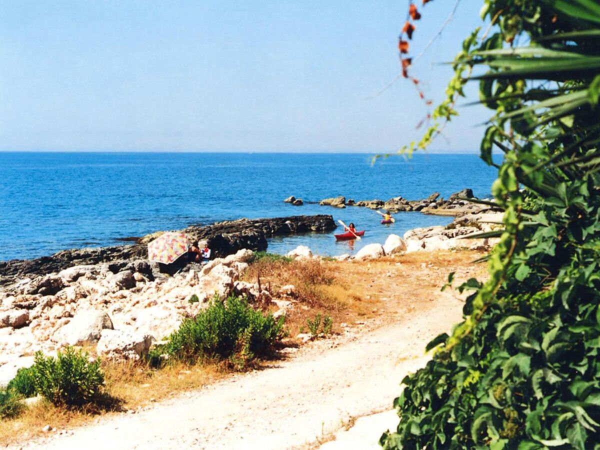 Holiday park Villa in Fontane Bianche am türkis Wasser