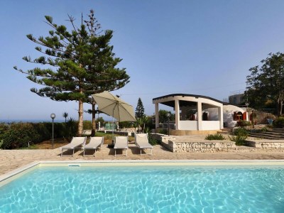 Holiday park Iglu-Haus Plemmirio mit Meerzugang & Pool - Outdoor photo 13