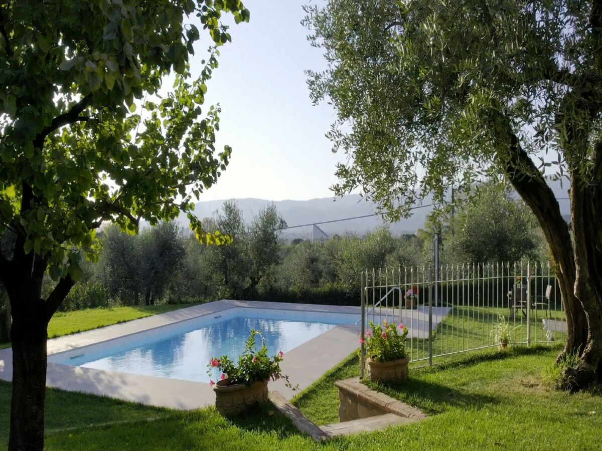Villa Semplice casa vacanze a Pistoia con terrazza