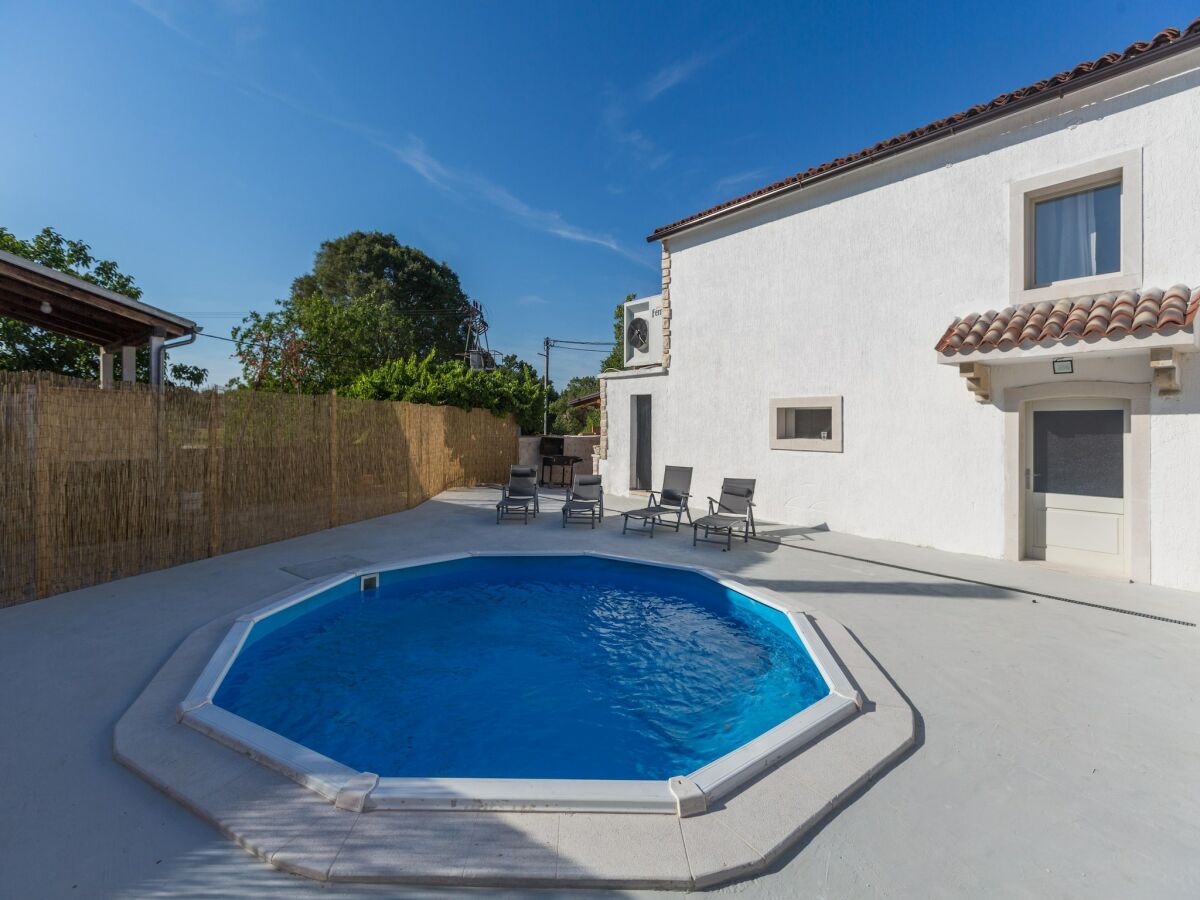 Holiday house Bezaubernde Villa in Kringa mit privatem Pool