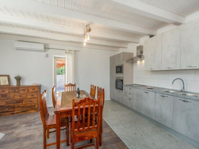 Holiday house Bezaubernde Villa in Kringa mit privatem Pool - Features photo 14