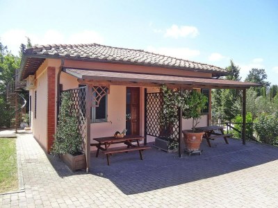 Holiday park Wohnung in Vinci mit Pool & Wellness - Outdoor photo 7