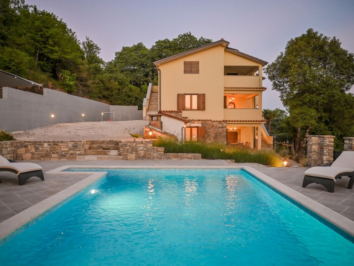 Villa Brbon